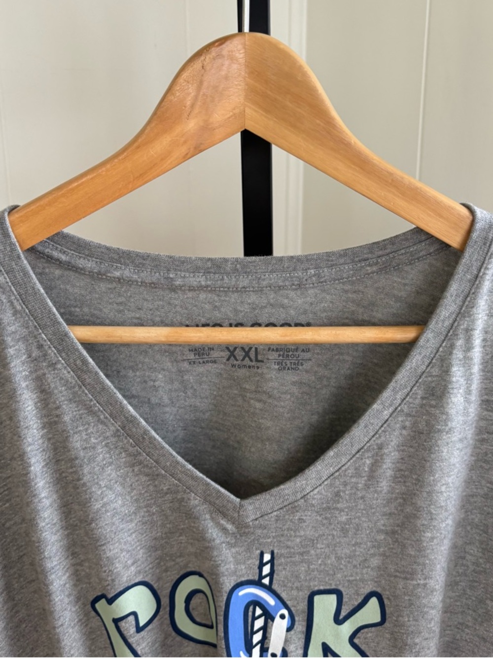 Life is Good “Rock Star” Crusher V Neck Tee Shirt Outdoor Gray Womens XXL NWT